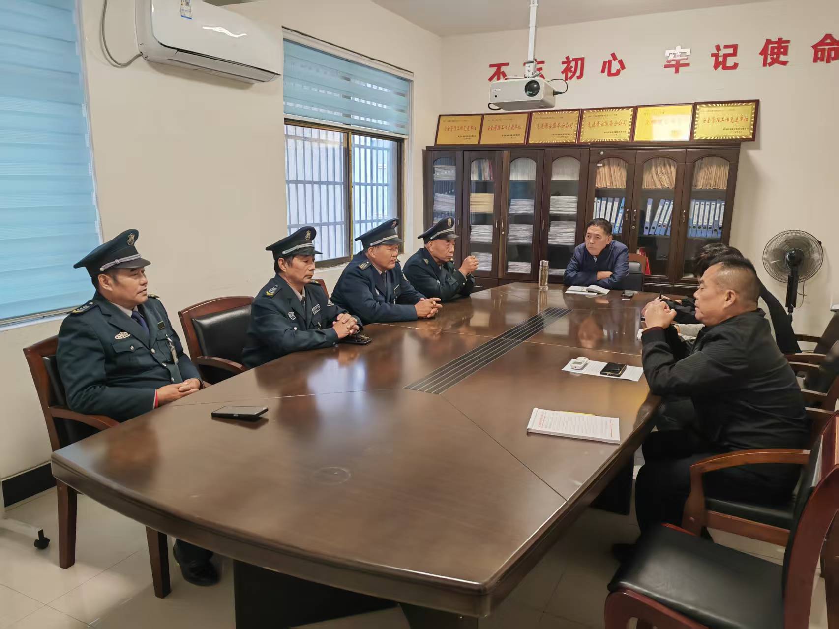 1765249863175289.jpg 1765249863175289.jpg