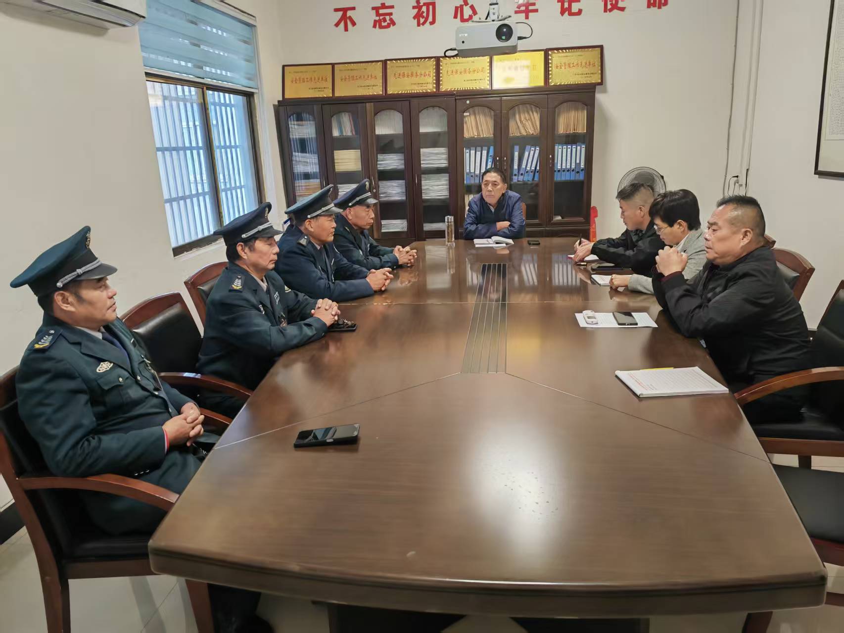 1765249894239359.jpg 1765249894239359.jpg